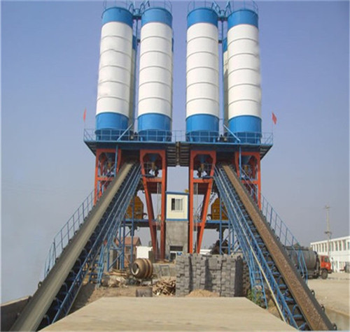 怎么建混凝土攪拌站的地基？
